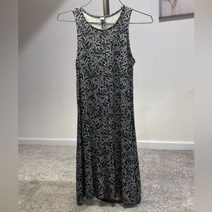 Old Navy Black & White Floral Pattern Dress